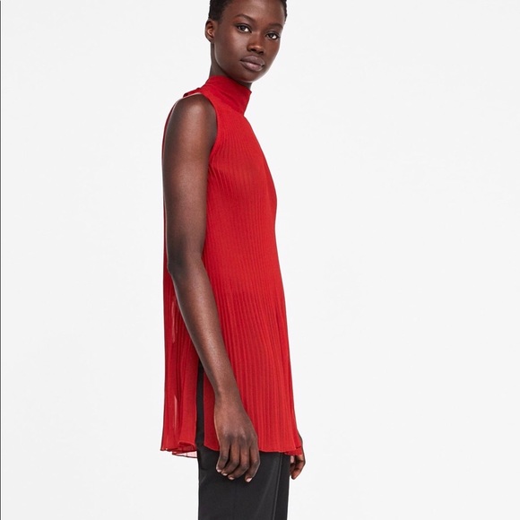 Zara Red Pleated Top with Tie Closure - Picture 14 of 15